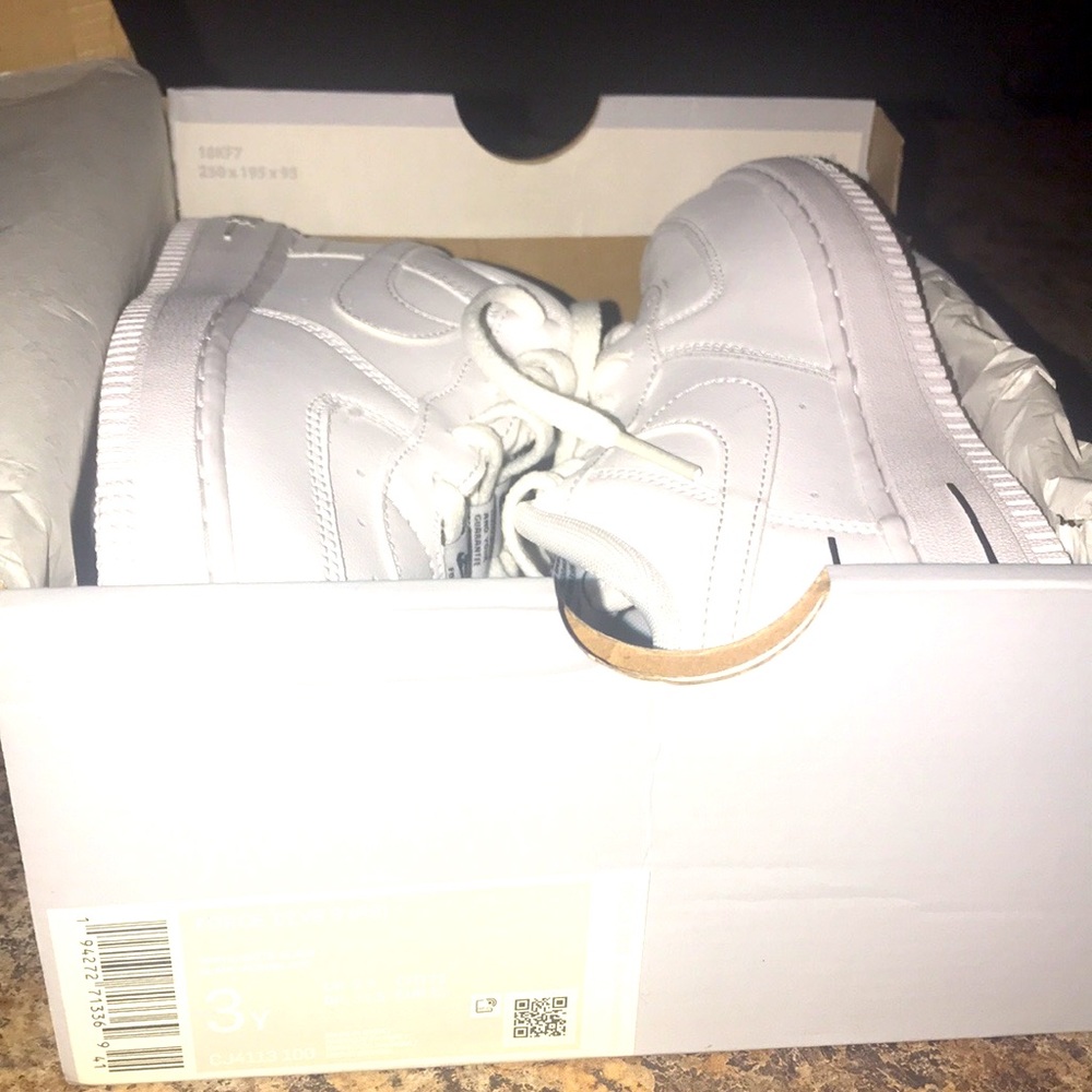 Air Force ones 3y